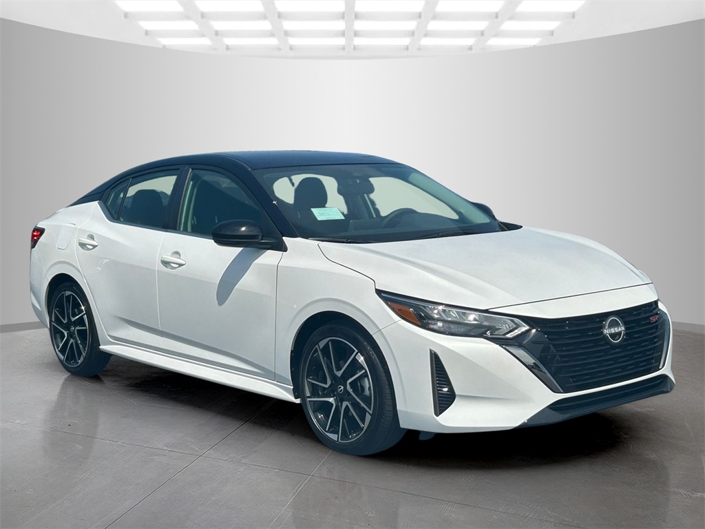 2025 Nissan Sentra SR photo 3