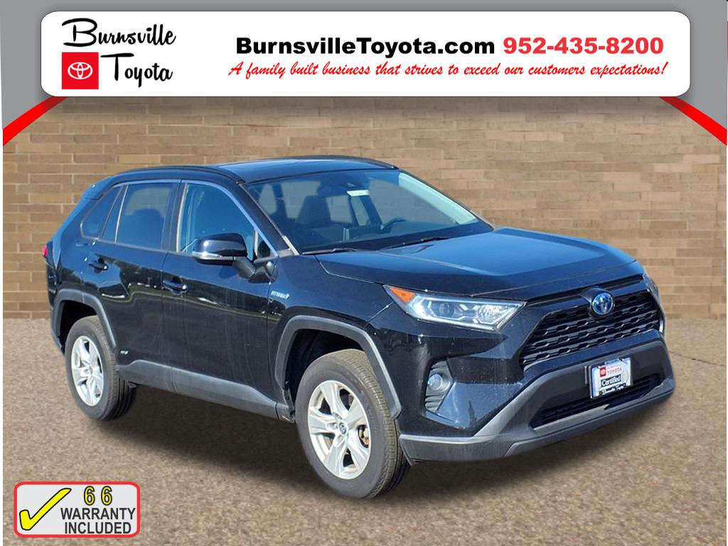 2021 Toyota RAV4 XLE's photo