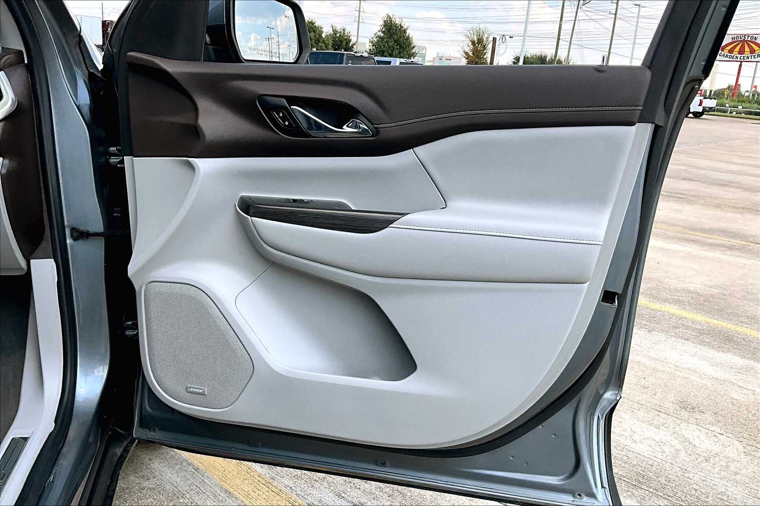 2022 Gmc Acadia SLT photo 22
