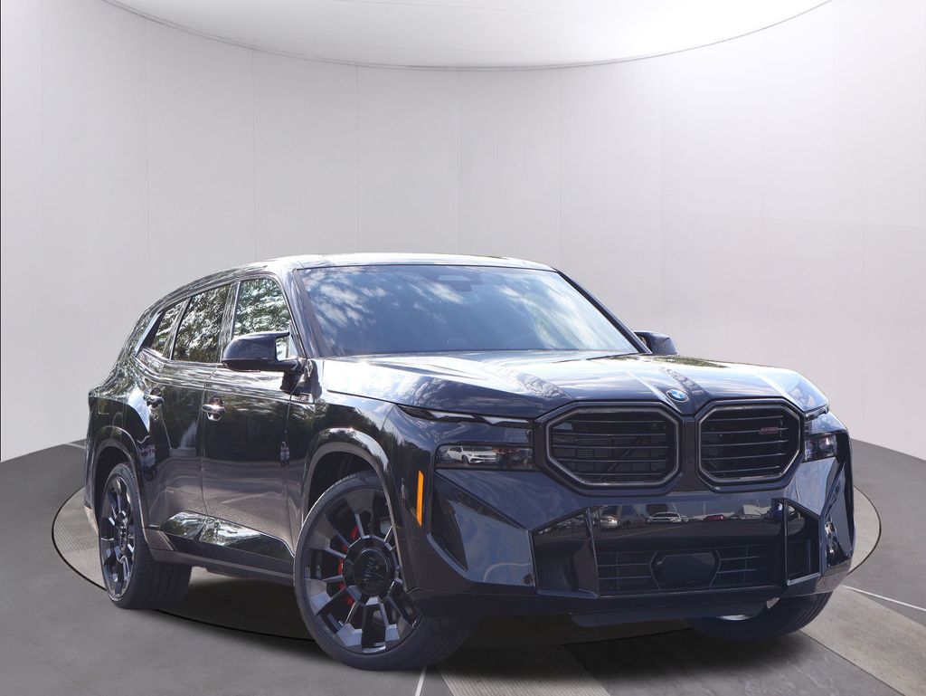 2026 BMW XM Base's photo