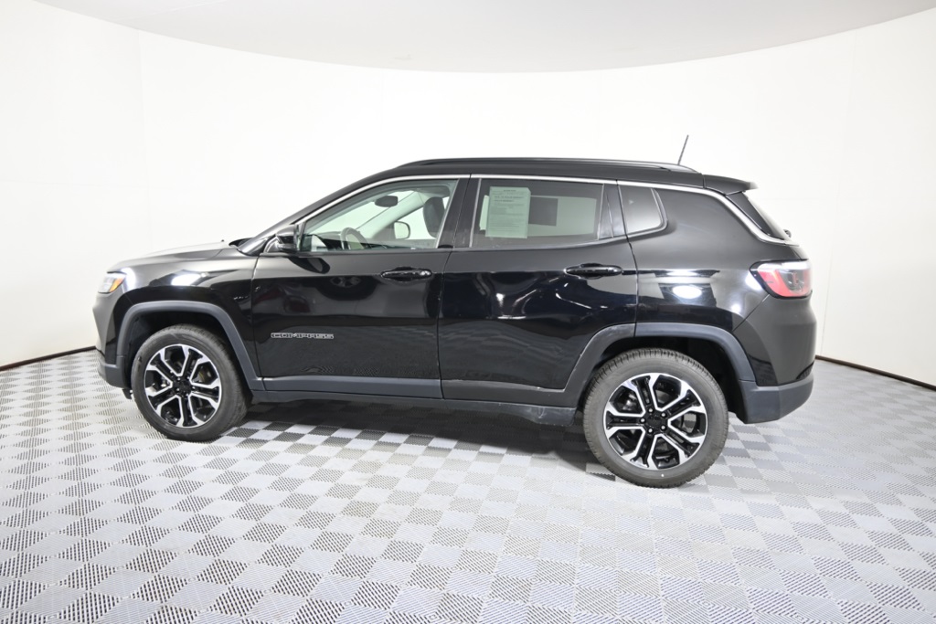 2022 Jeep Compass Limited photo 2