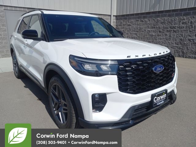 2025 Ford Explorer ST's photo