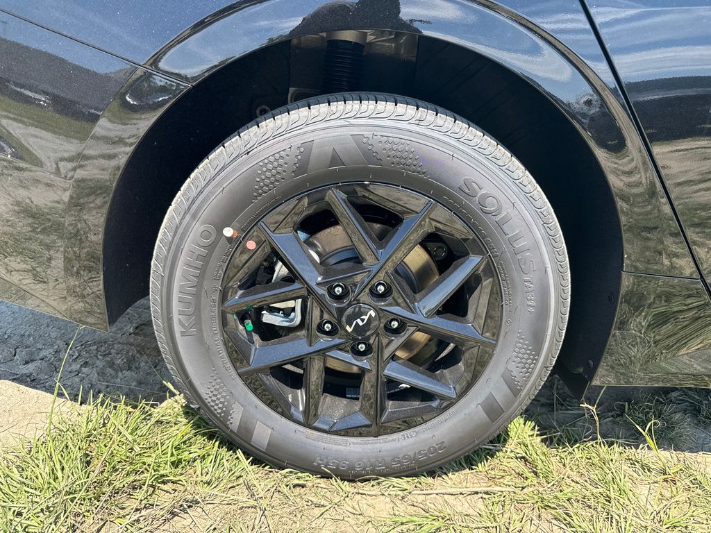 2026 Kia K5 LXS photo 15