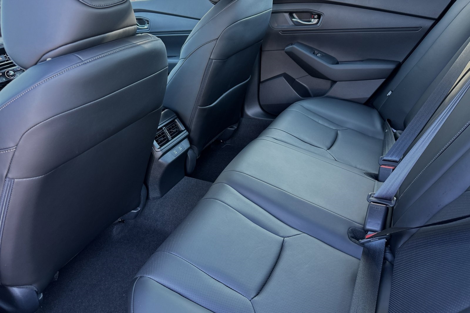 2025 Honda Accord Hybrid Sport-L photo 12
