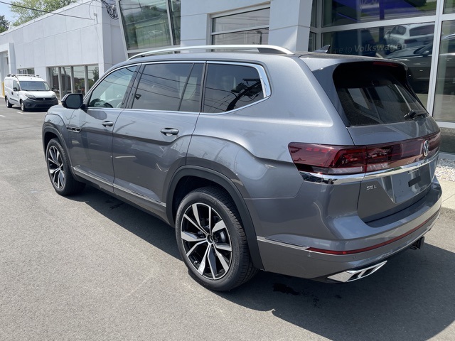 2025 Volkswagen Atlas SEL Premium R-Line photo 9