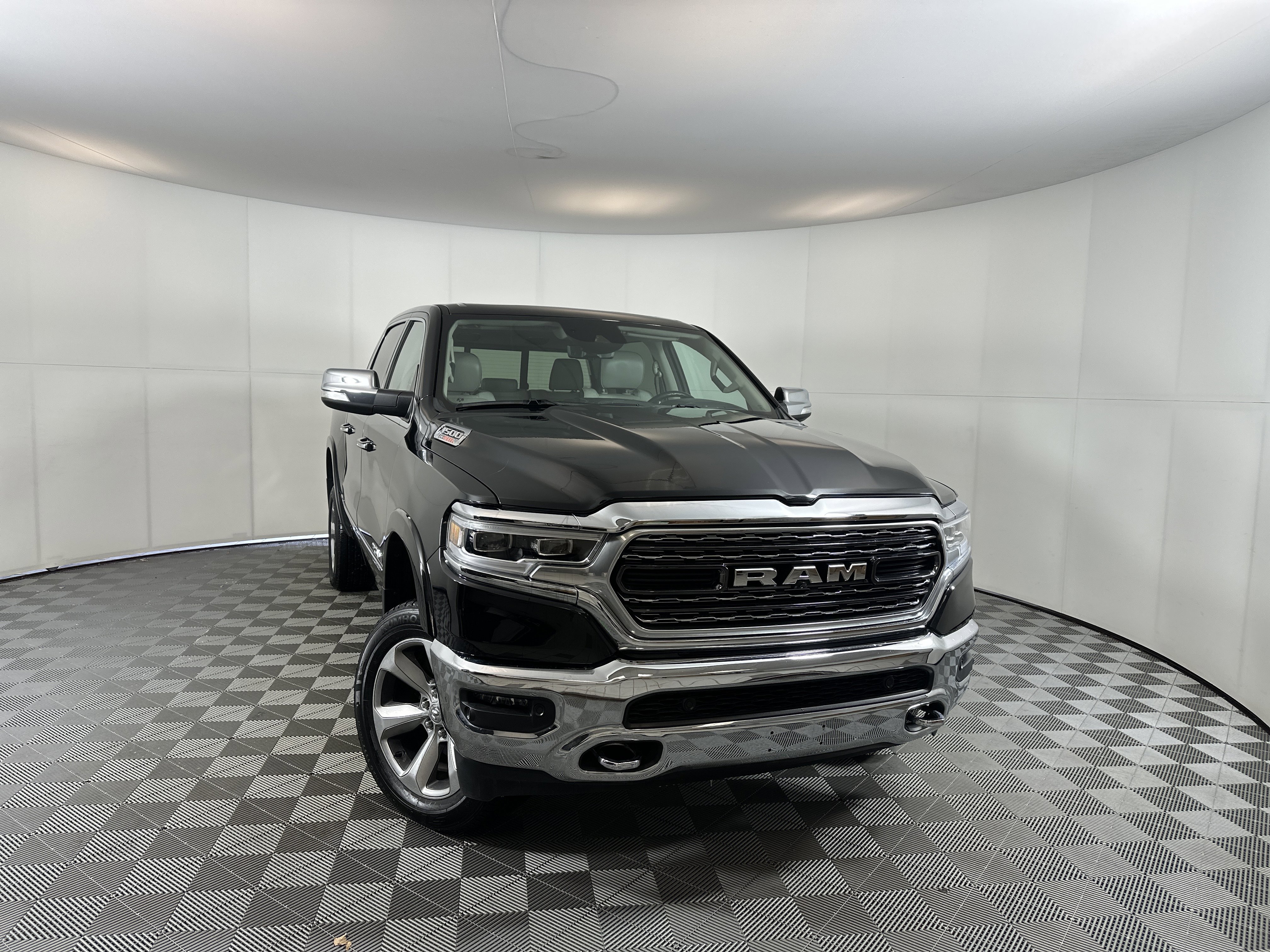 2022 RAM Ram 1500 Pickup Limited's photo