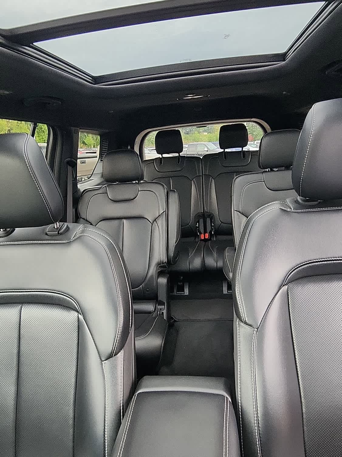 2024 Jeep Grand Cherokee Limited photo 7