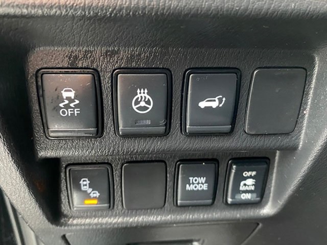 2019 Nissan Pathfinder SL photo 16