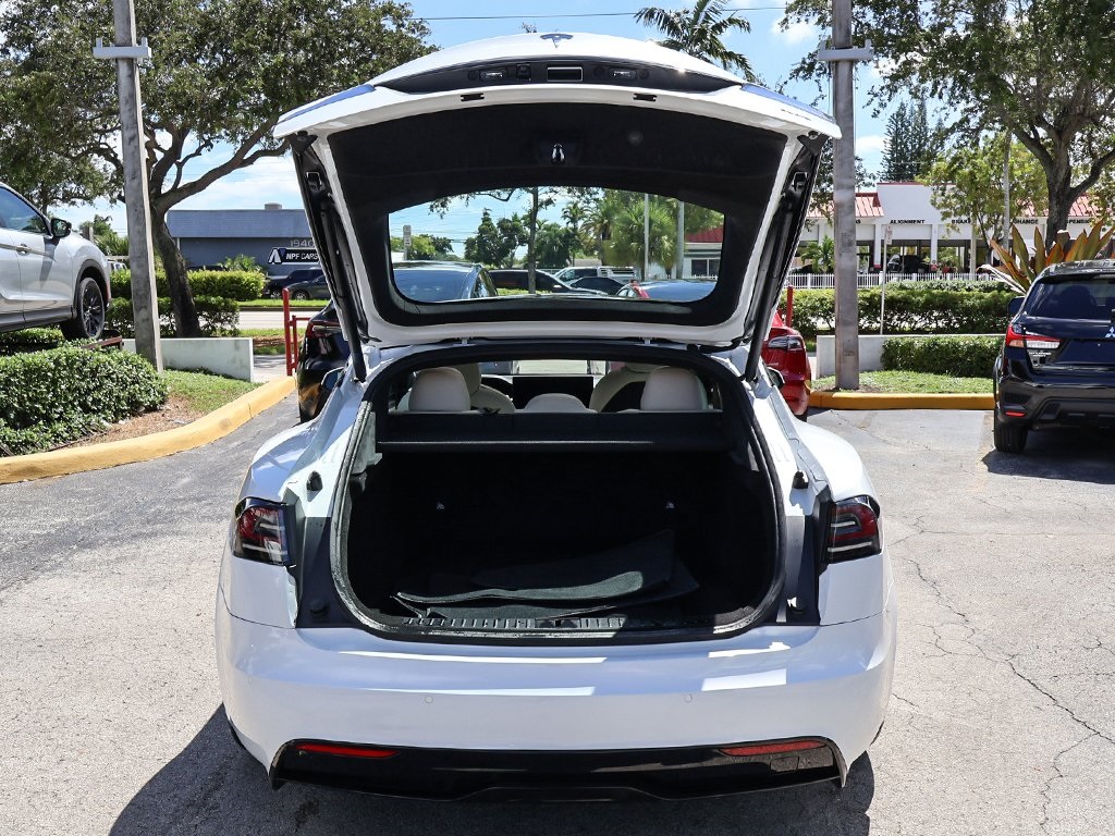 2022 Tesla Model S photo 13