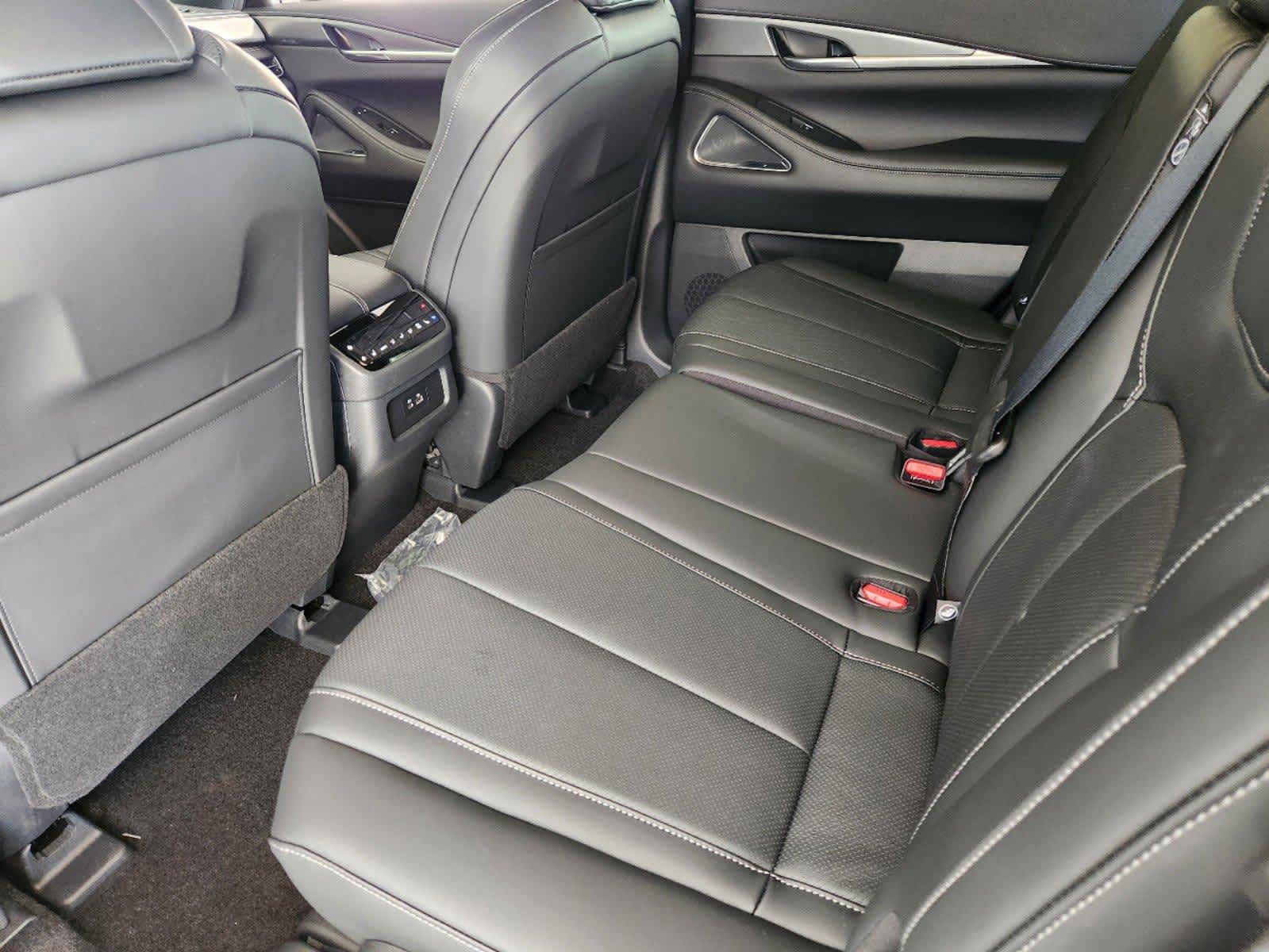 2025 Infiniti QX60 Luxe photo 17