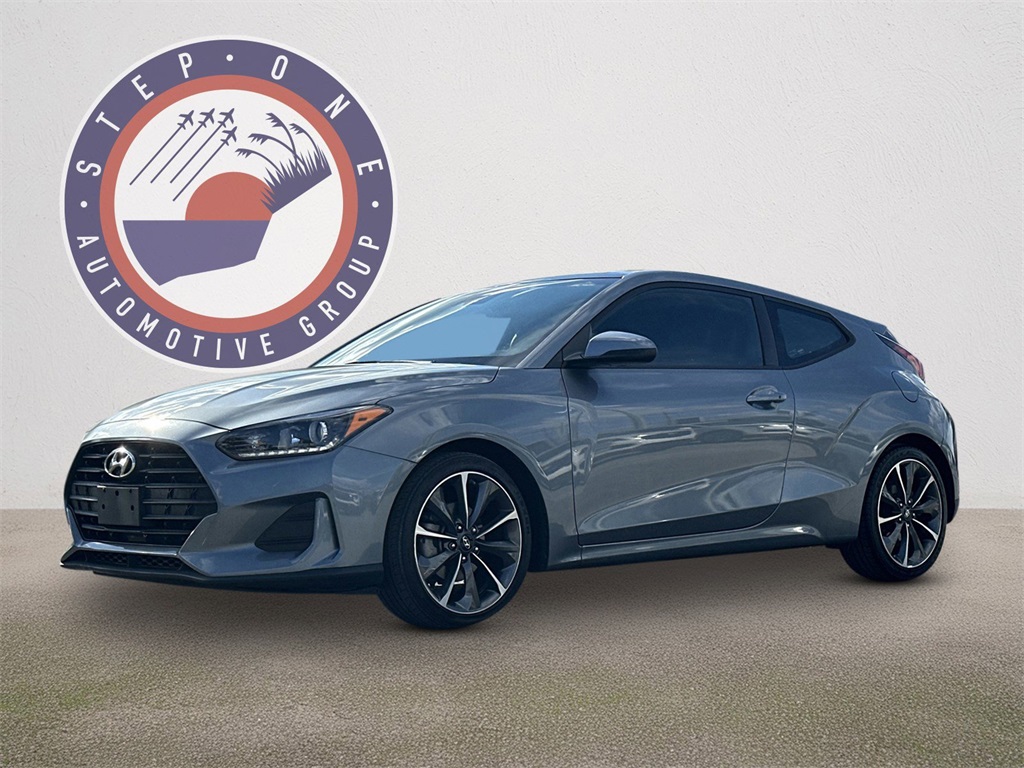 2021 Hyundai Veloster 2.0L Premium photo 2