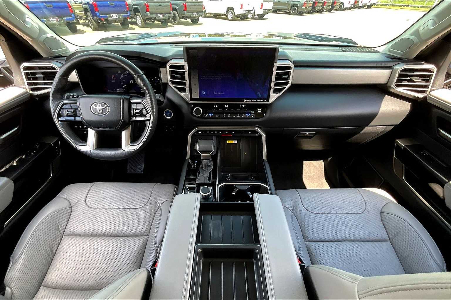 2024 Toyota Tundra Limited CrewMax photo 14