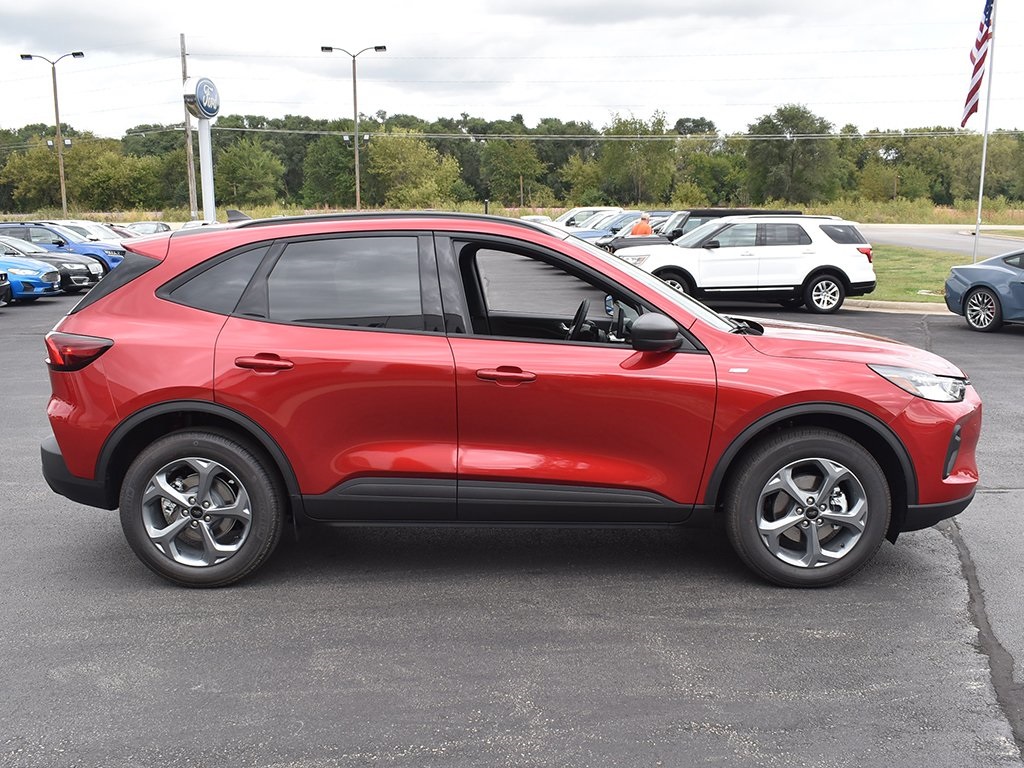 2025 Ford Escape ST-Line photo 12