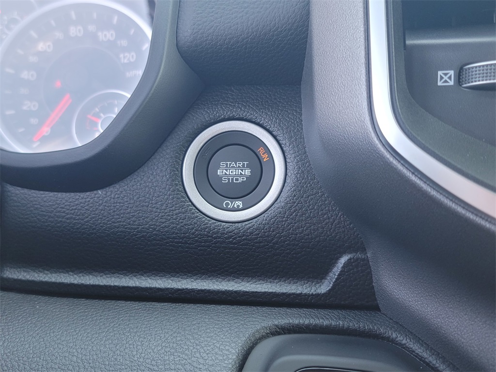 2025 Ram 1500 Big Horn Lone Star photo 18