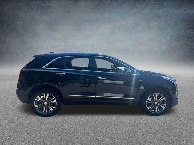 2021 Cadillac XT5 Premium Luxury photo 3