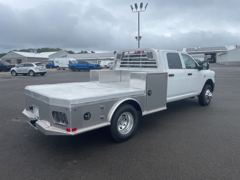 2025 Ram 3500 Tradesman photo 3