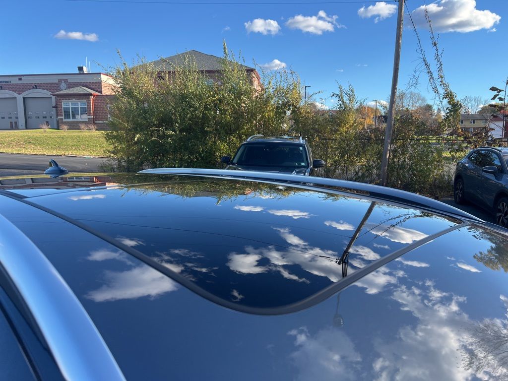 2026 Volkswagen Tiguan SE photo 4