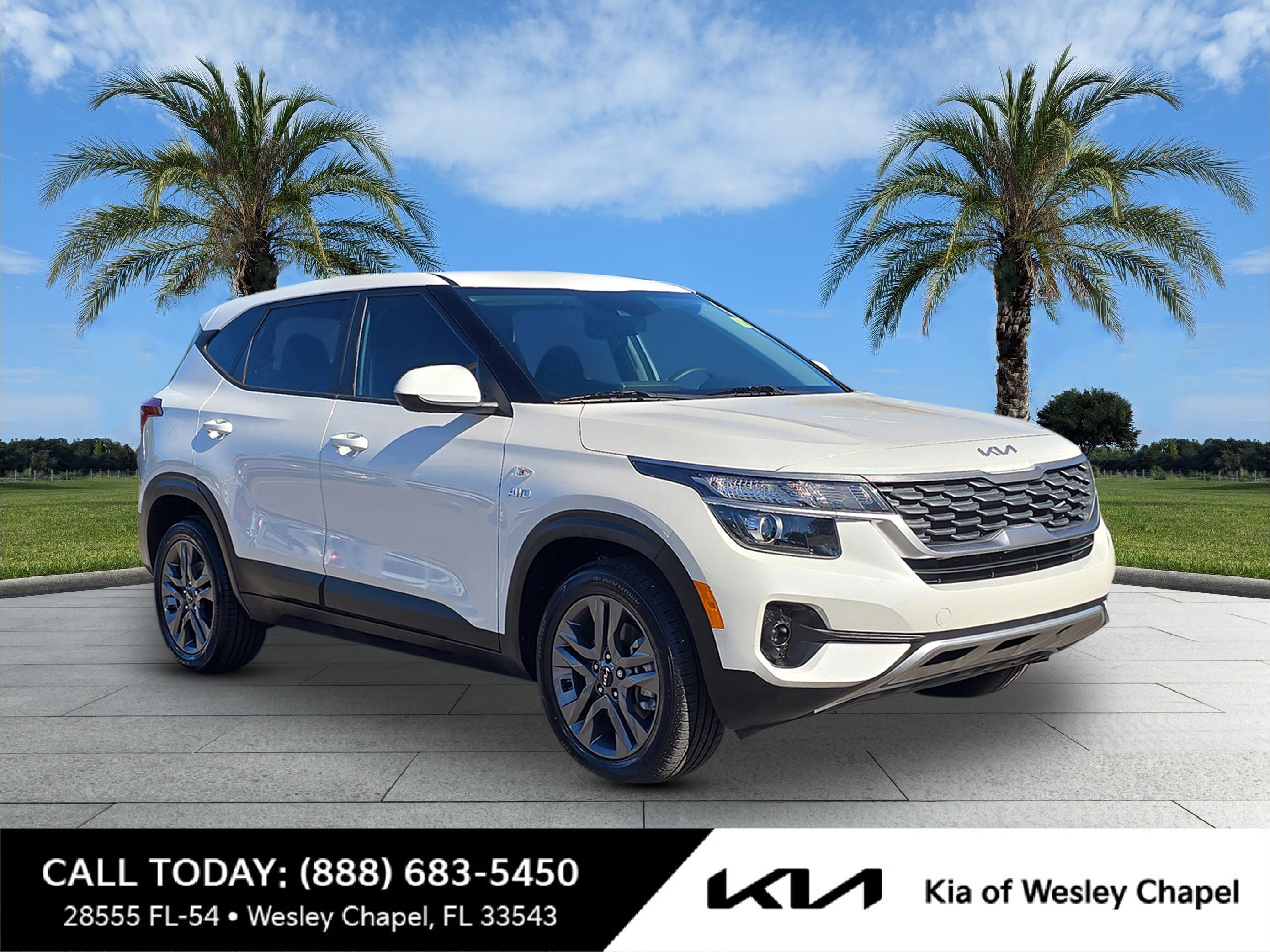 2023 Kia Seltos LX's photo