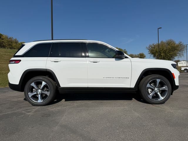 2025 Jeep Grand Cherokee Limited photo 4