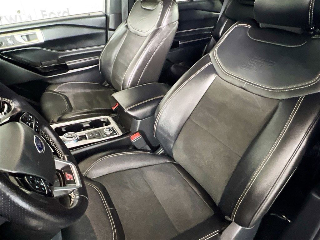 2022 Ford Explorer ST photo 26