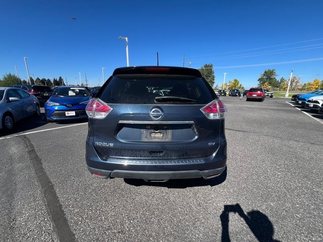 2015 Nissan Rogue SV photo 4