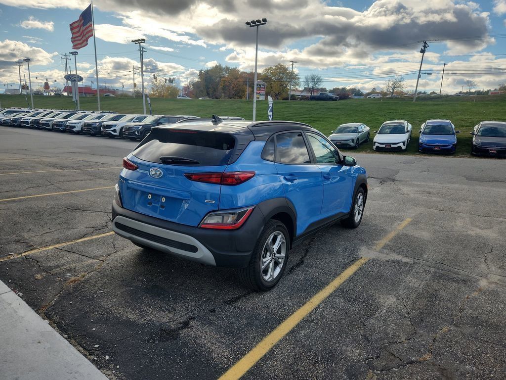 2023 Hyundai Kona SEL photo 3