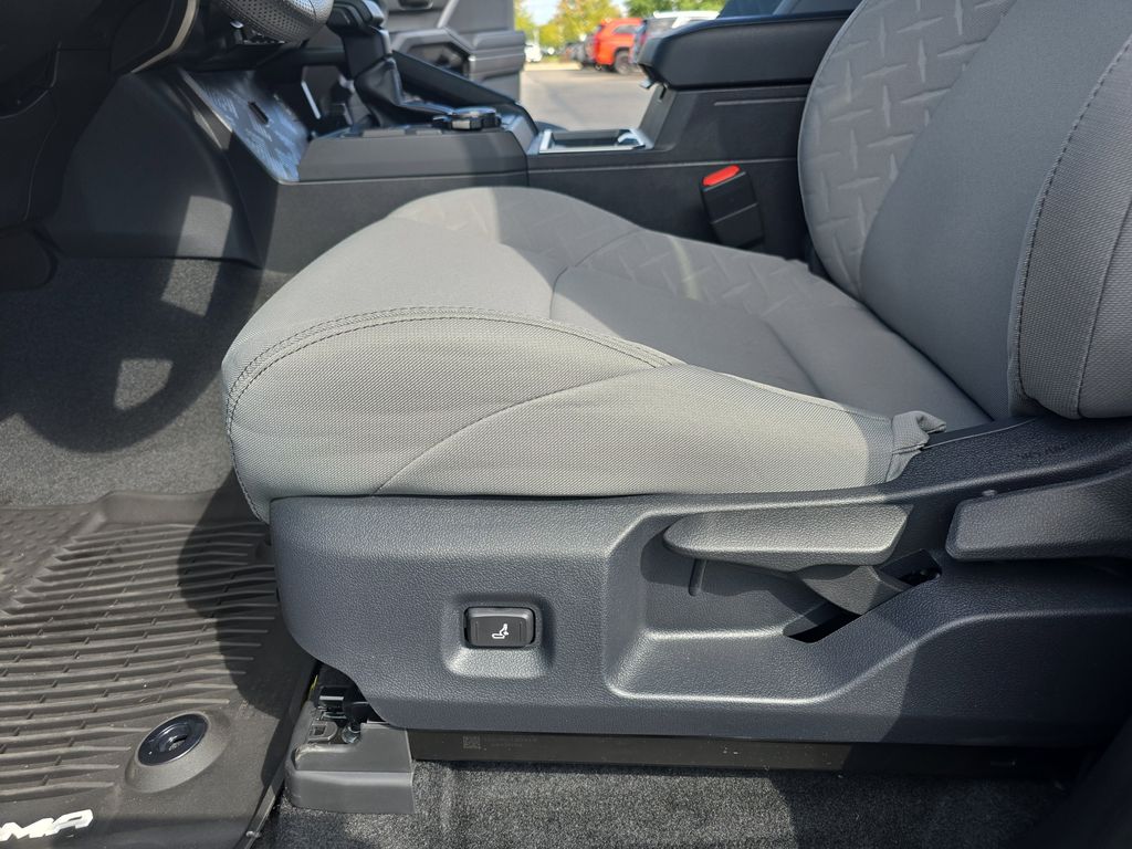 2025 Toyota Tacoma SR5 photo 27