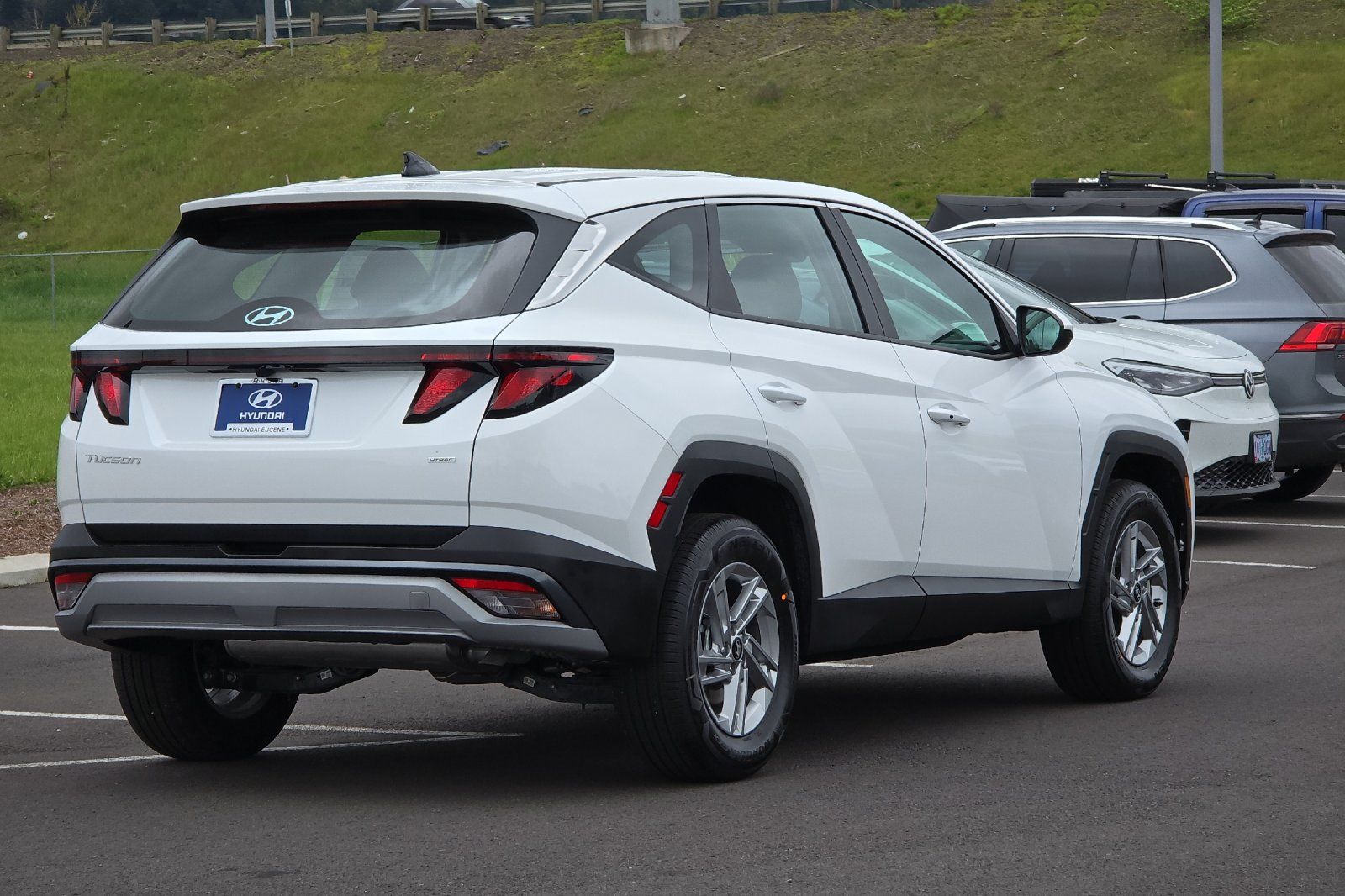 2025 Hyundai Tucson SE photo 3