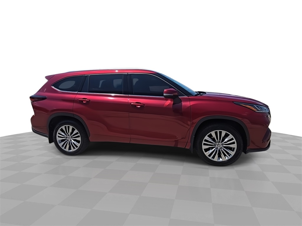 2024 Toyota Highlander Hybrid Platinum photo 9
