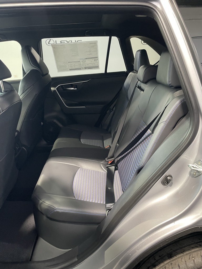 2025 Toyota RAV4 Hybrid XSE photo 28