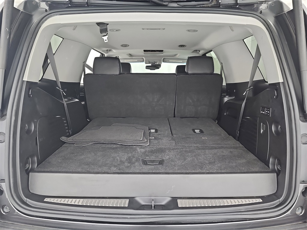 2018 Chevrolet Tahoe LT photo 12