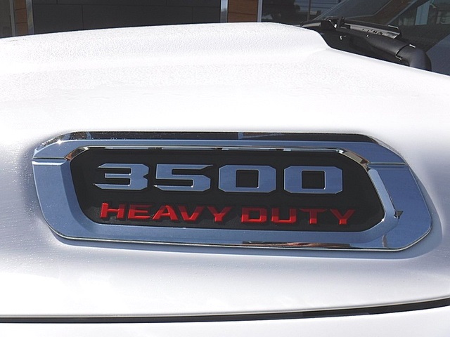 2026 Ram 3500 Tradesman photo 3