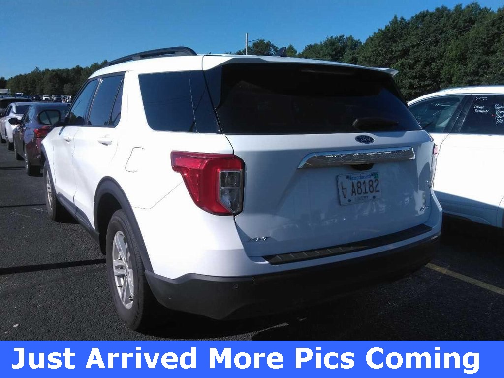 2023 Ford Explorer XLT photo 2