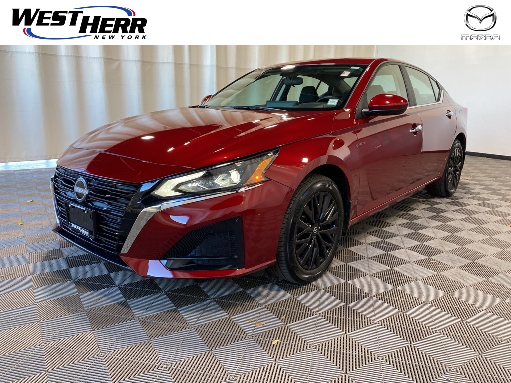 2025 Nissan Altima 2.5 SV photo 10