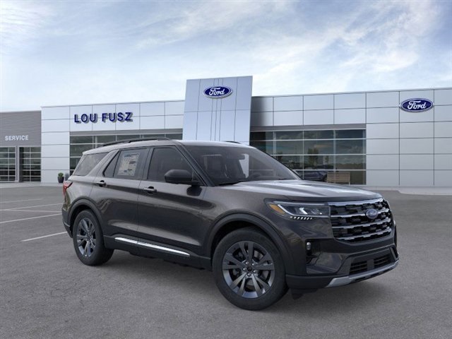 2025 Ford Explorer photo 6