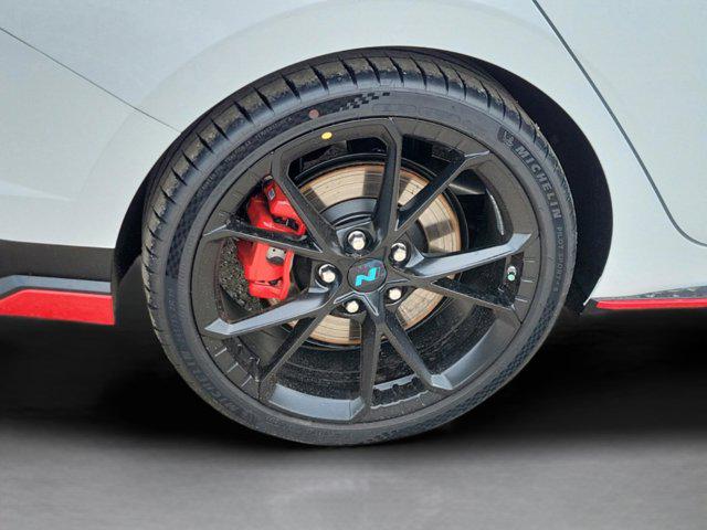 2025 Hyundai Elantra N photo 4