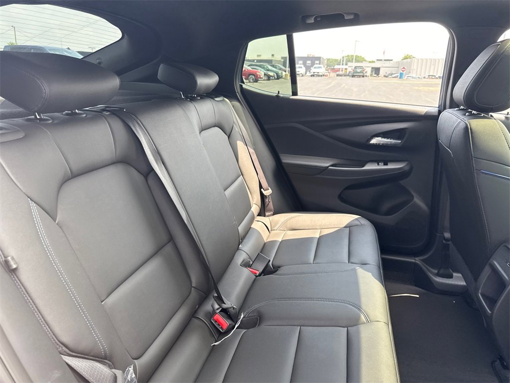 2025 BUICK ENVISTA - Image 32