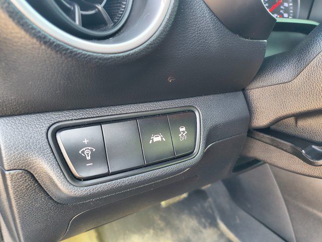 2019 Kia Forte LXS photo 4