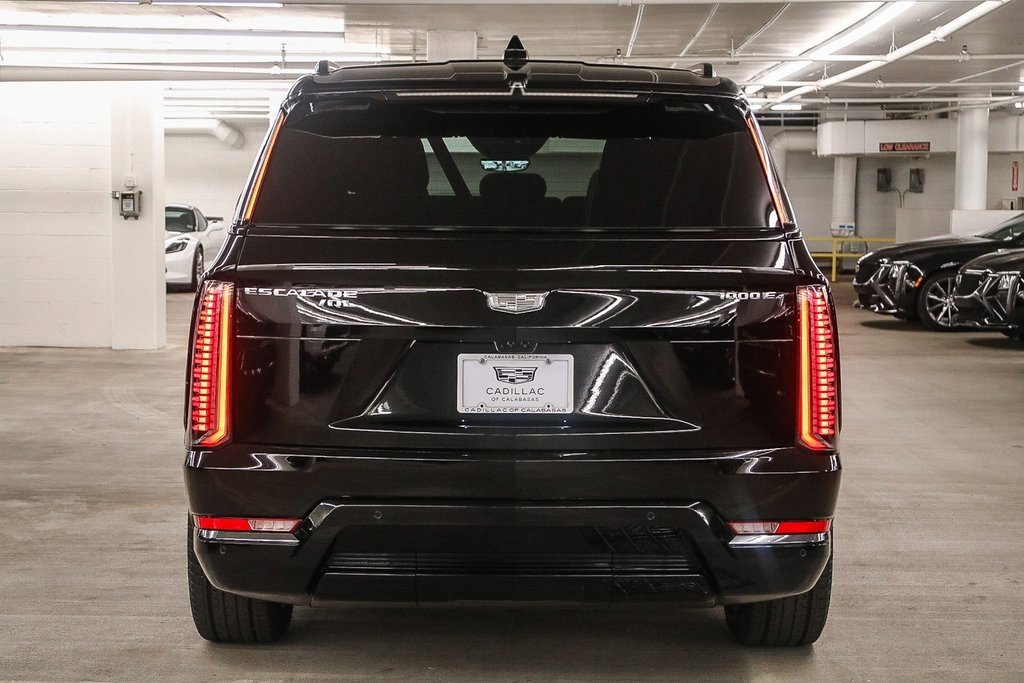 2026 Cadillac Escalade Sport photo 2