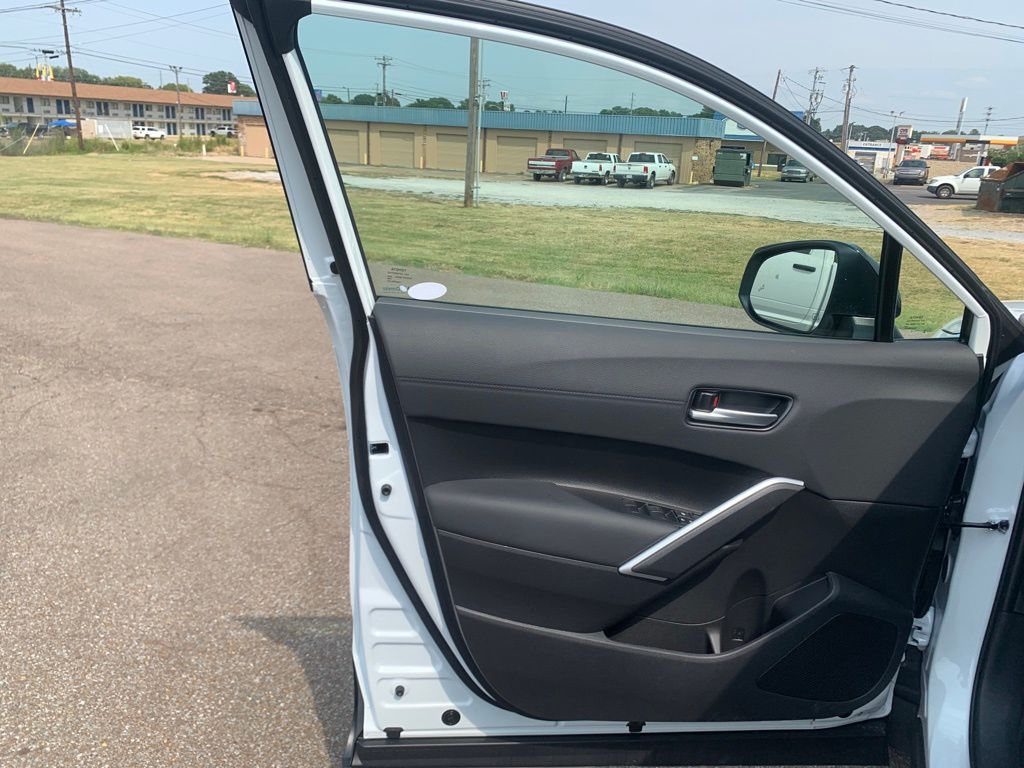2026 Toyota Corolla Cross XLE photo 10