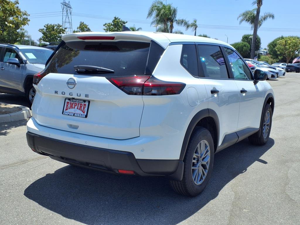 2025 Nissan Rogue S photo 2