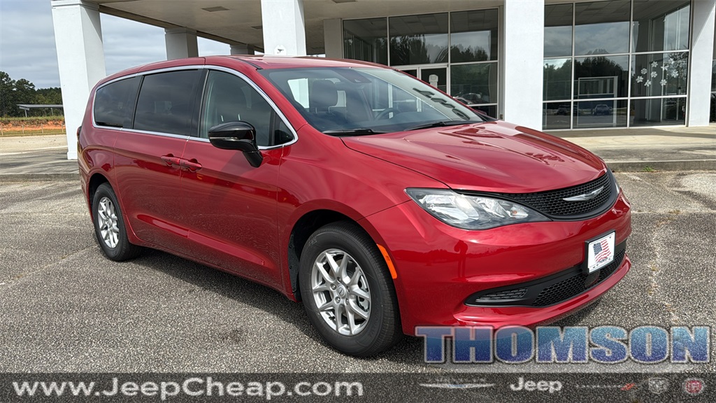 2026 Chrysler Voyager LX's photo