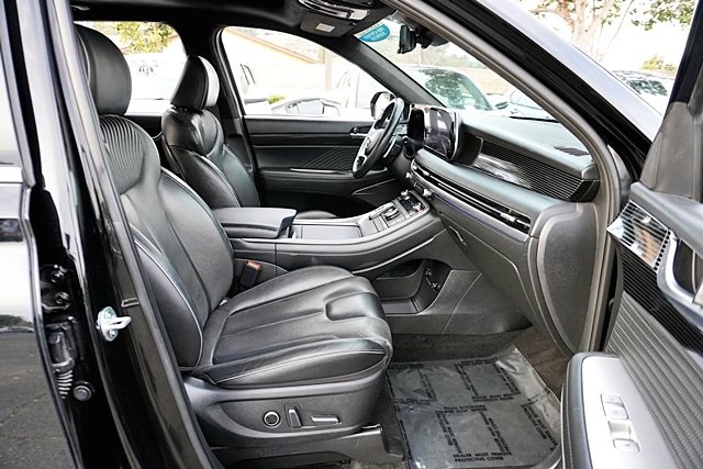 Used 2023 Black Hyundai Calligraphy image 11
