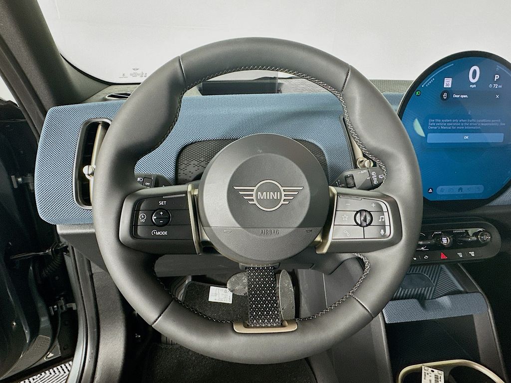 New 2025 Green MINI Iconic image 10