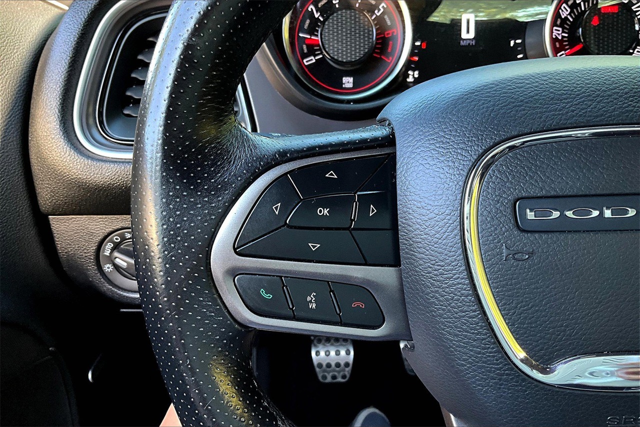 2022 Dodge Challenger R/T photo 24