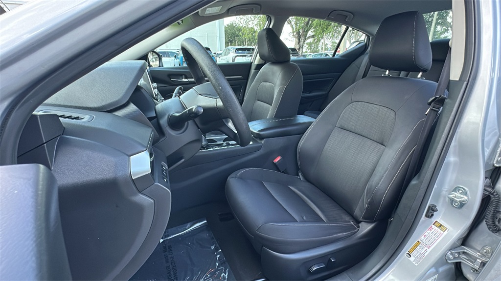 2022 Nissan Altima 2.5 SV photo 27