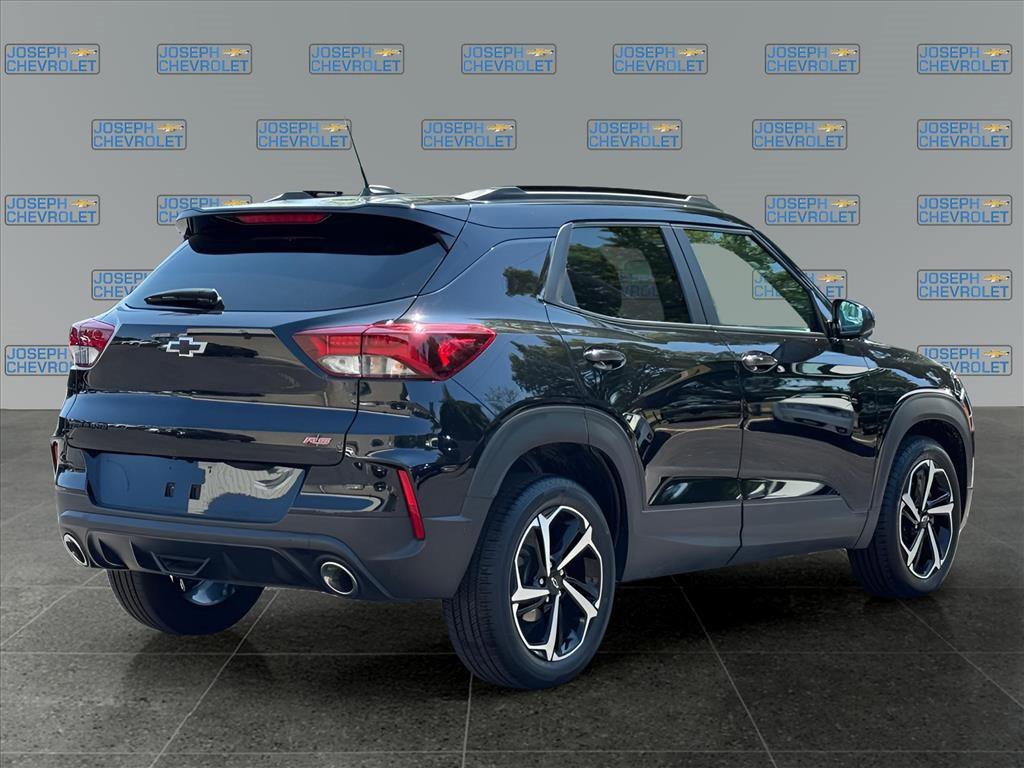 2023 Chevrolet Trailblazer RS photo 2