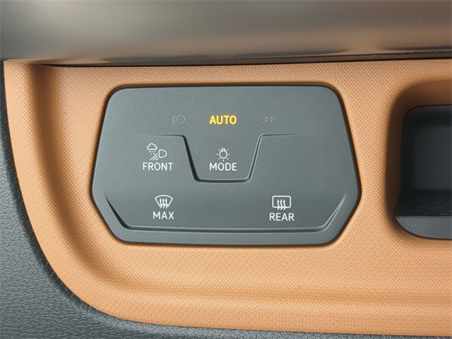 2025 Volkswagen ID. Buzz Pro Plus photo 20
