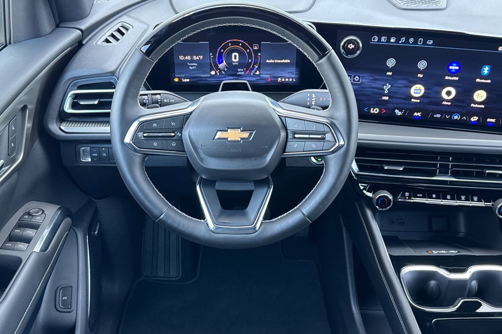 2025 Chevrolet Traverse photo 12