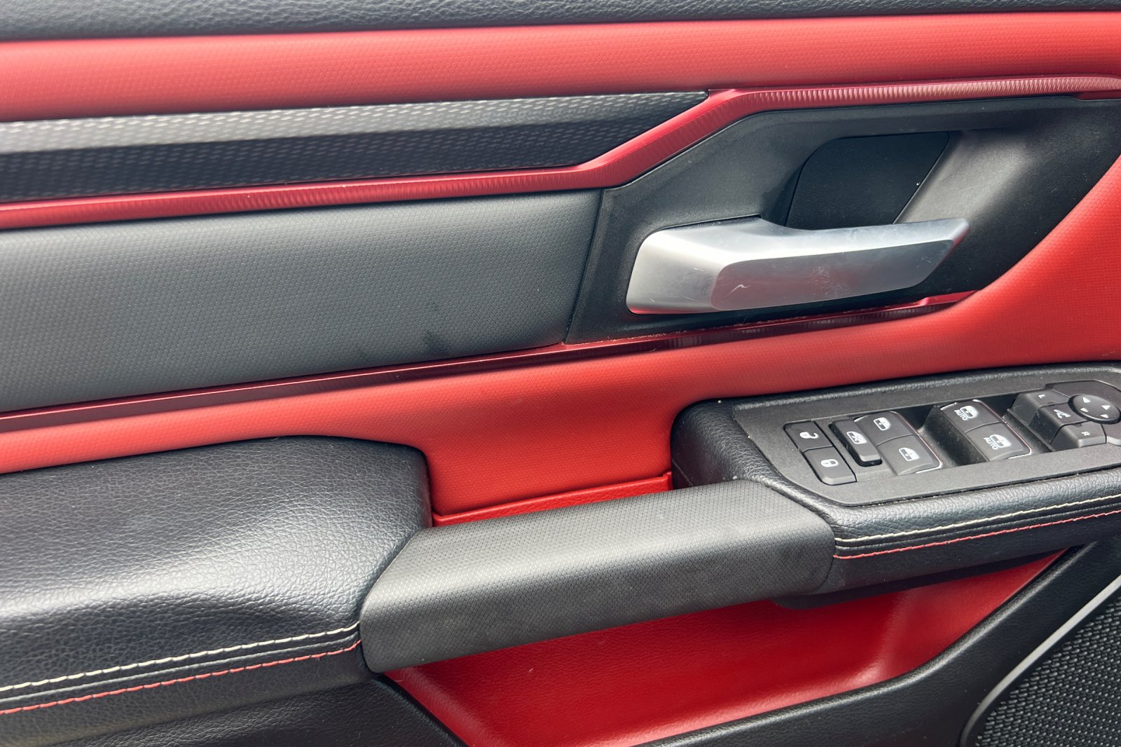 2025 Ram 1500 Rebel photo 7